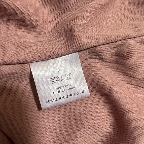 Romeo & Juliete Couture Misty Rose Bell Sleeve Off The Shoulder Textured Blouse - Picture 7 of 9